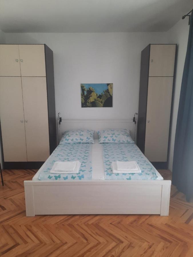 Baka Draga Apartment Кърк Екстериор снимка
